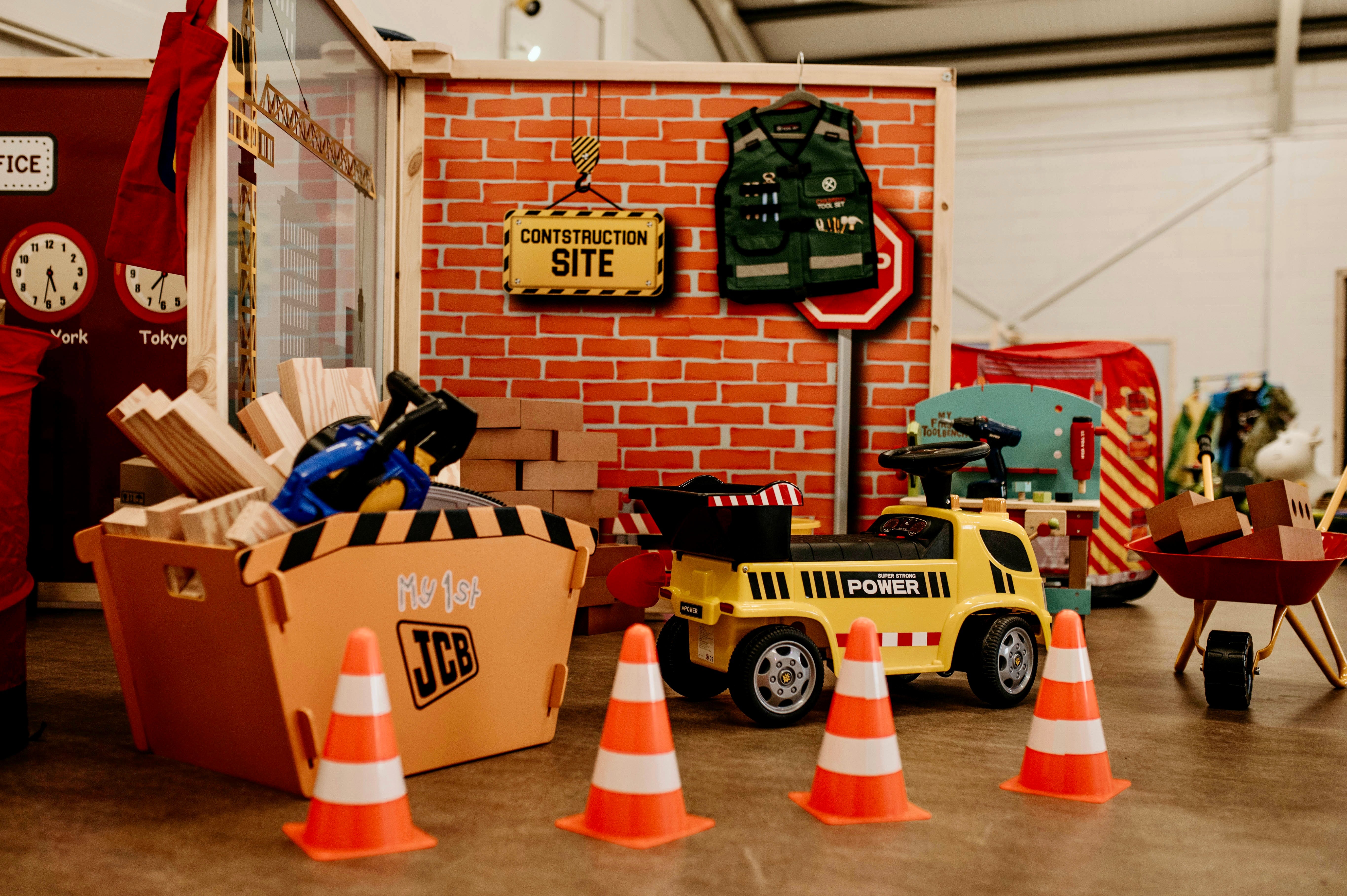 Meet Dash, the Quickest Kid in Town: Unpacking the Frenetic Energy of Bob Parr's Little Boy